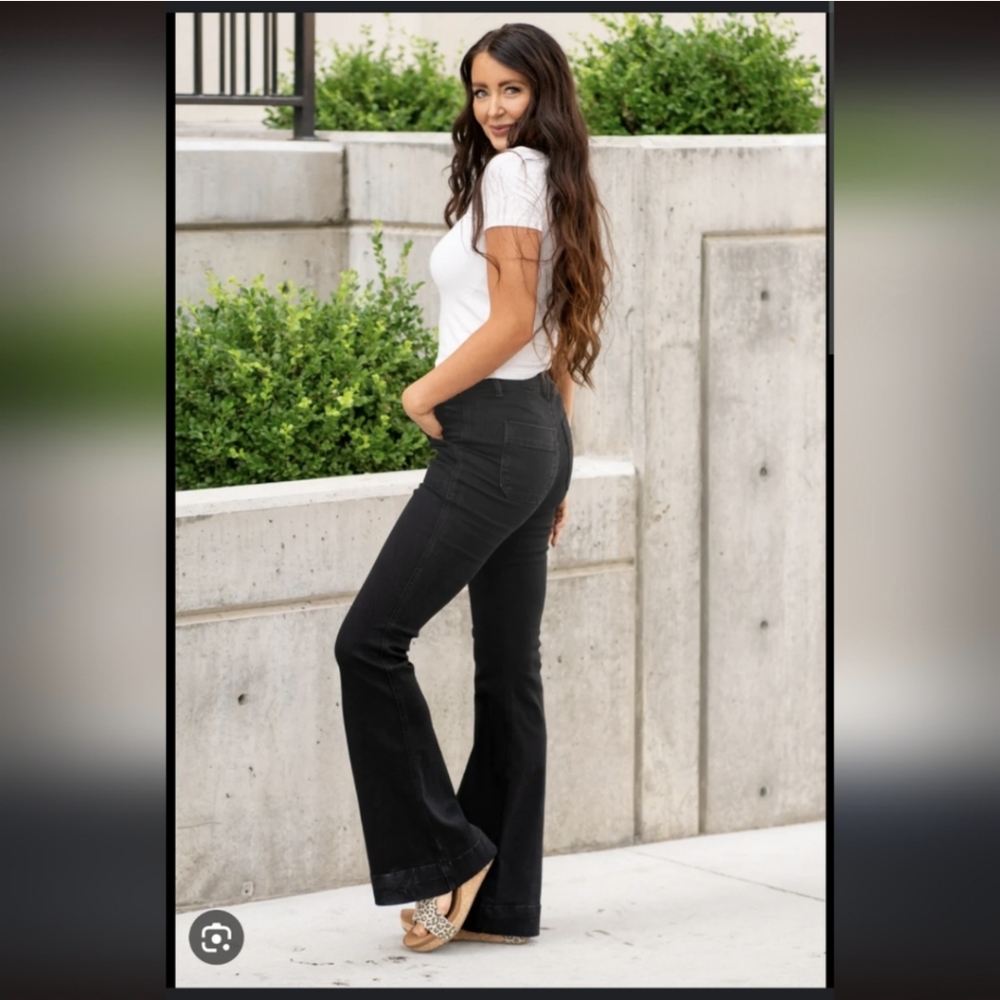 NWT Judy blue black flare pants